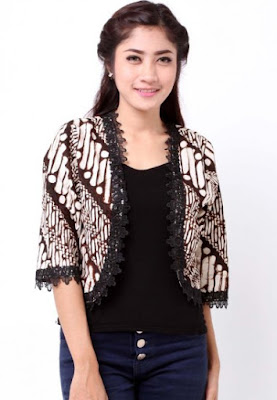 Blazer Batik Wanita Modern