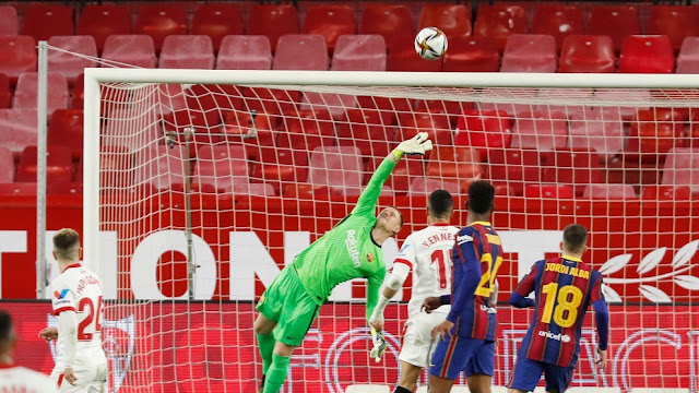 Barcelona keeper Ter Stegen in full flight against Sevilla in the Copa Del Rey