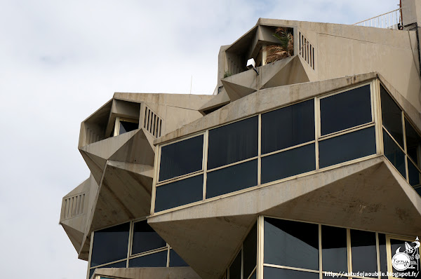 Tarragona (Spain) - Bureaux du port - Port of Tarragona offices  Architecte: Josep Maria Garreta i Cusidó  Construction: 1978