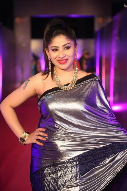 Madhulagna Das telugu actress spicy pics in sleeveless saree