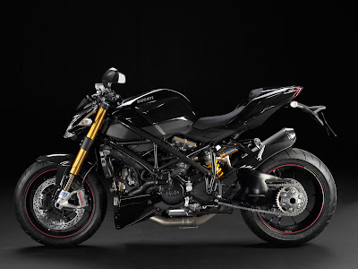 2011 Ducati Streetfighter S Photos