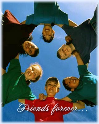 friends forever wallpaper. tu pon sebab dorang satu kelas