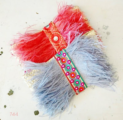 sietecuatrocuatro-clutch-plumas-oca-avestruz-rafia-mimbre-bodas-celebraciones-744