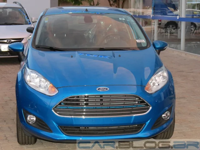 carro New Fiesta 2014 Automático aluguel