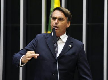 Campanha de Bolsonaro reavalia participação em debates de TV