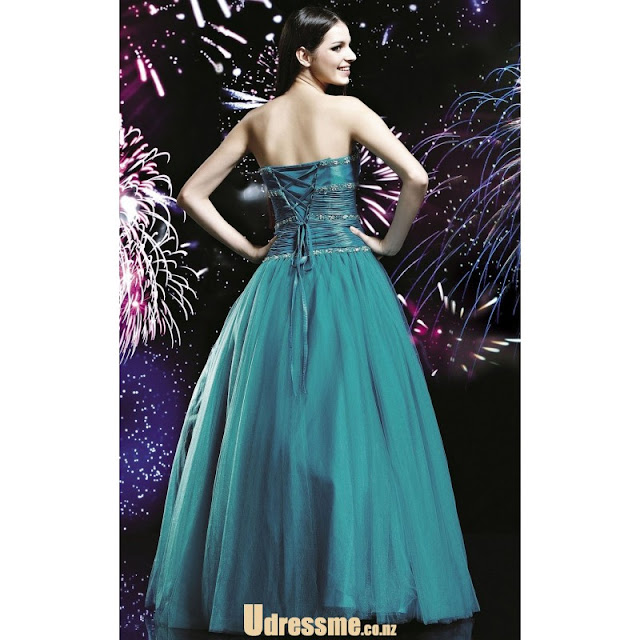 http://www.udressme.co.nz/ball-gown-floor-length-satin-sweetheart-sleeveless-dresses-nz.html