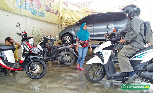 cuci motor dan mobil