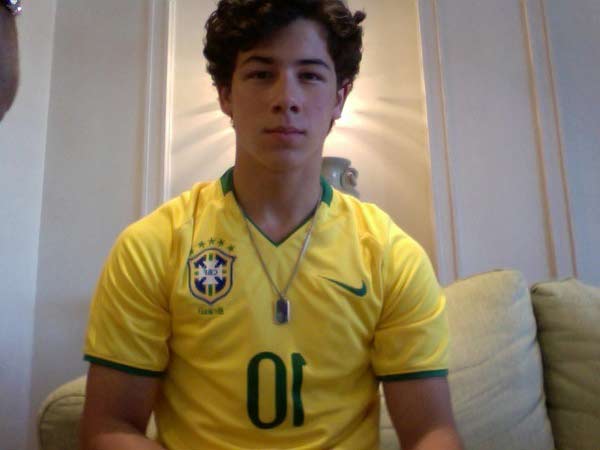 nick-camisa-brasil-600.jpg (600×450)