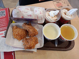 Makan dan bermain di KFC Tarakan