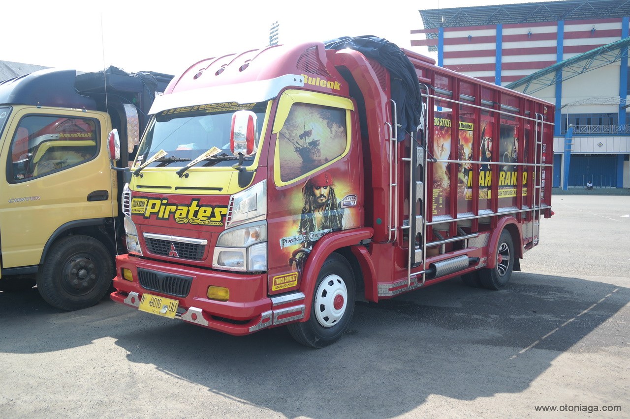 Ulang Tahun Komunitas Pecinta Truk Padati Stadion Kanjuruhan Malang