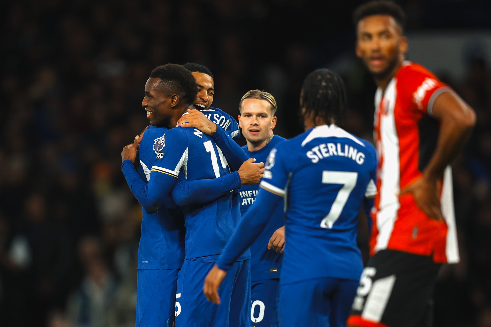 City abre 2 a 0, mas cede empate ao Crystal Palace no último jogo