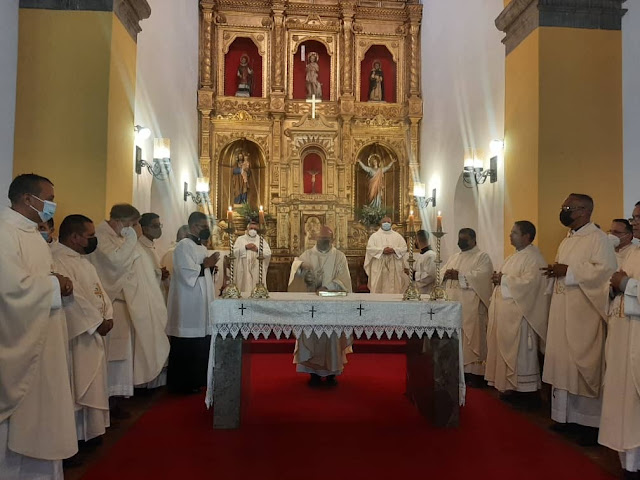 MONS. CURIEL EN MISA CRISMAL: DESCUBRAMOS QUE EL SER PUEBLO DE DIOS NOS DEBE DAR UNA INMENSA ALEGRÍA