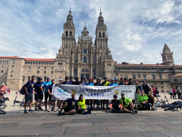 El ‘Camino por el Cambio con Amazon’, una maravillosa jornada de convivencia y concienciación entre Arzúa y Santiago de Compostela