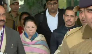 ed-starts-questioning-of-vadra-and-his-mother-maureen