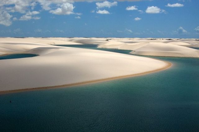 12 Foto foto Keindahan Gurun Pasir Putih di Brazil