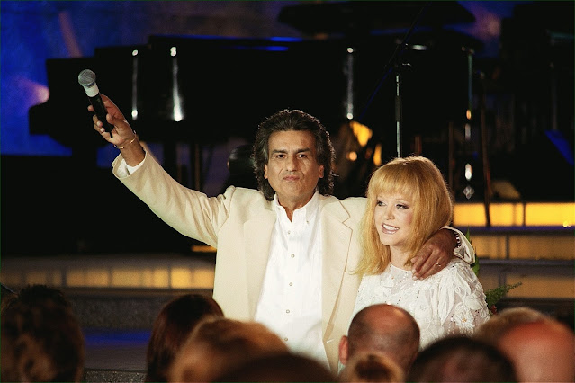 Salvatore Toto Cutugno and Alla Pugacheva New wave 2002