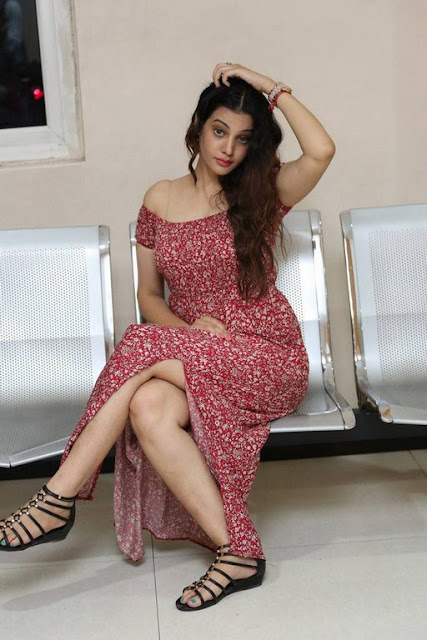 diksha panth sexy image gallery 