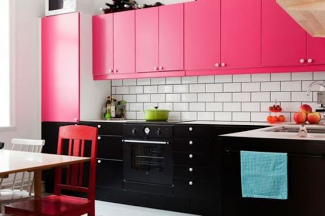 Contoh desain dapur warna pink