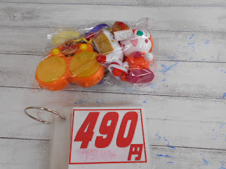 中古品　アンパンマン　色々セット　４９０円