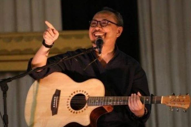 Ebiet G Ade – Masih Ada Waktu