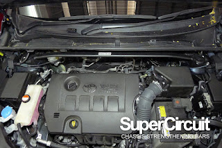 The engine bay of the Toyota Harrier XU60 (3ZR-FAE engine) with the SUPERCIRCUIT Front Strut Bar installed.