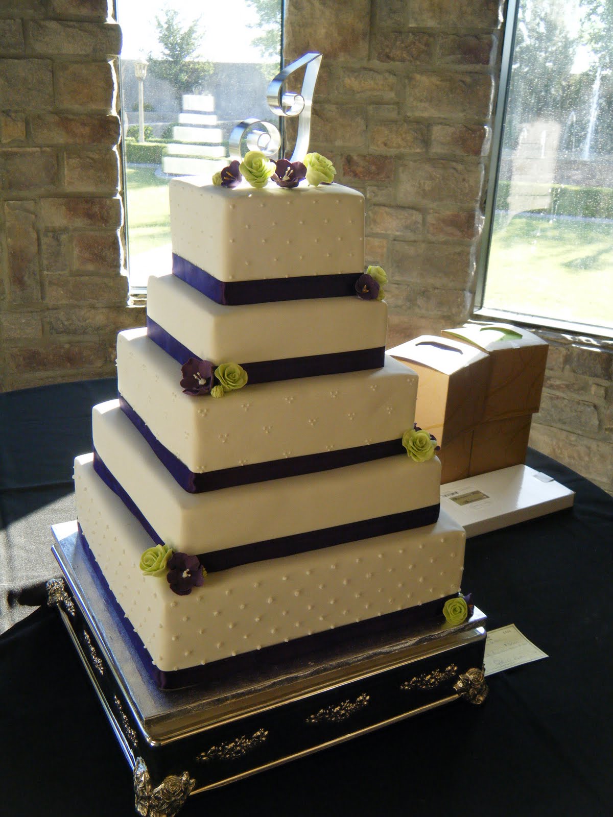 square wedding cake images Labels: Wedding Cakes