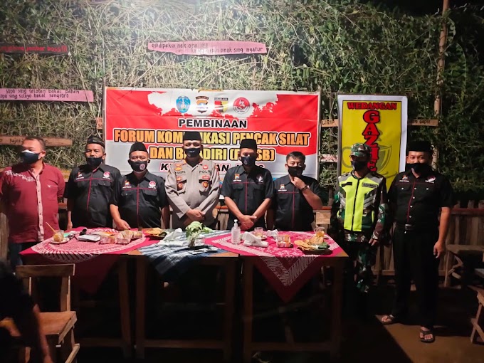 Untuk Tetap Menjaga Harkamtibmas Menjelang Hari Raya Idul Fitri FKPSB Kecamatan Jetis Adakan Pertemuan