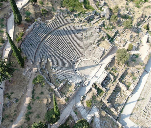 Αρχαίο Θέατρο Δελφών