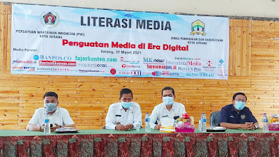 PWI Kota Serang Gelar Literasi "Penguatan Media di Era Digital" Bagi Para Guru