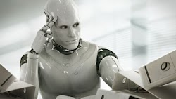  Η απόκτηση συνείδησης/αυτοαντίληψης από ρομπότ και τεχνητές νοημοσύνες θεωρείται ότι ενδεχομένως να αποτελέσει το έναυσμα της «singularity»...