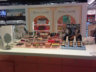 duty free makeup counter