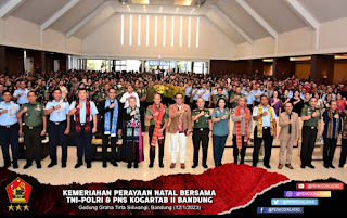 Kemeriahan Perayaan Natal Bersama TNI, Polri dan PNS Kogartap II Bandung