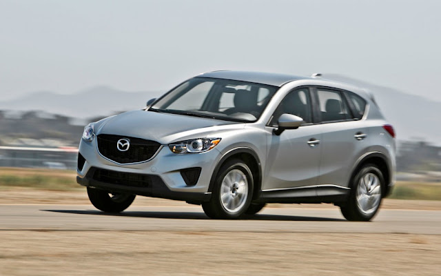 Side picture of Mazda CX-5 vehicle