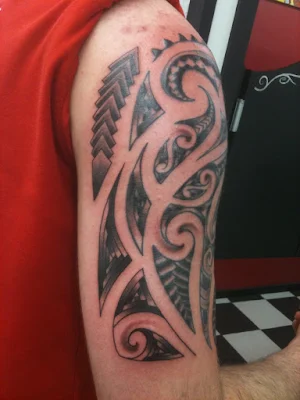 imagen de tatuaje maori estilo samoano