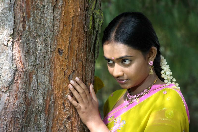 Ayyan Tamil Movie Actress Hot Stills Cute Stills Bad Stills Gallery hot images