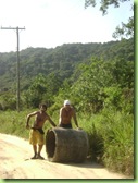 a equipe de rolagem do tubo