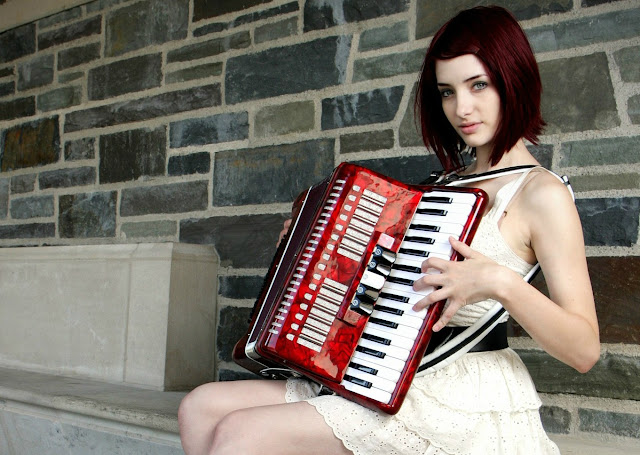 susan coffey with piano models HD wallpapers