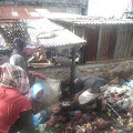 DLH Labuhanbatu Bersihkan Sampah Rumah Tangga di Komplek Pasar Glugur
