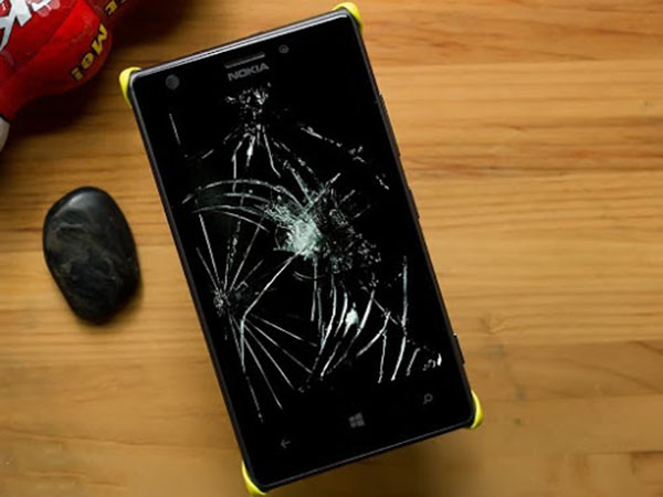 Lumia 640 bị vỡ màn hình