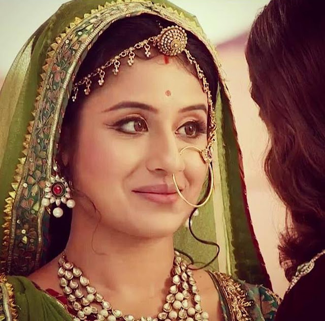 Beautiful Paridhi Sharma HD Wallpaper