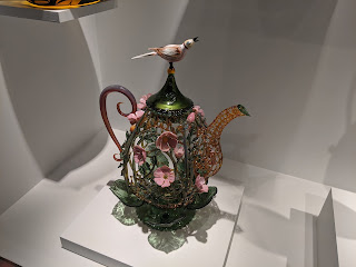 Glass teapot by Janie Miltenberger