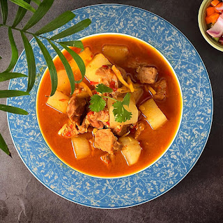 Bò kho củ cải