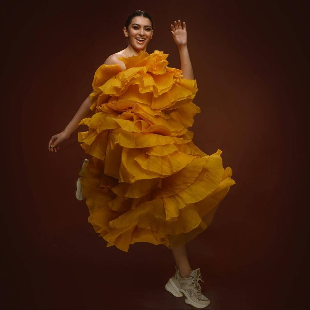 Hansika Motwani in Yellow Outfit Photos images Wallpapers Collection