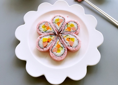 Sushi hoa anh đào