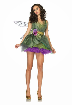  Do you always want to become a fairy? Halloween is a perfect opportunity for you to be a pretty fairy with this costume.