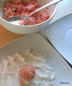 Albóndigas caseras en salsa de tomate - Bulalaica