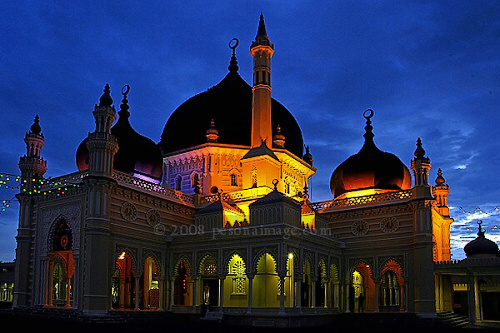 Kumbang Jingga: Masjid-masjid tercantik di malaysia