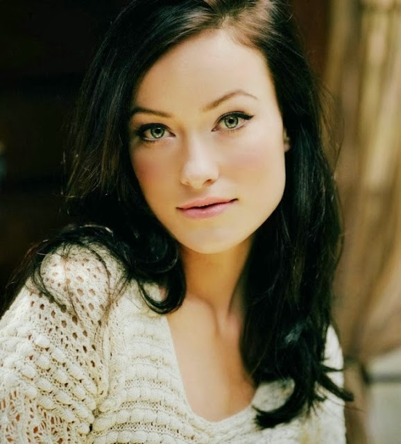 Olivia Wilde New Background Pictures