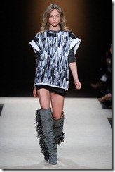 Isabel Marant Ready-To-Wear Fall 2011 Runway Photos 23