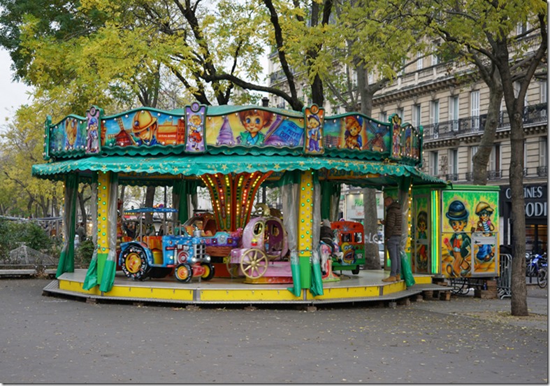 paris 2016 la carousel on rene coty 112616 00000